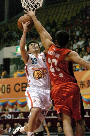 苏亚雷斯训练前讲话：降级责任在我，顺境和逆境我们都要接受（苏亚雷斯训练前发声：我愿承担降级责任，顺境逆境都要接受）