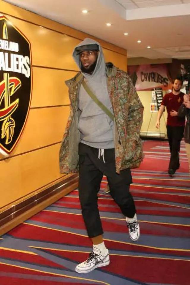 徐根宝：希望海港为中国足球输送更多人才，穆斯卡特功不可没（徐根宝：期待海港为中国足球培养更多人才，穆斯卡特贡献突出）