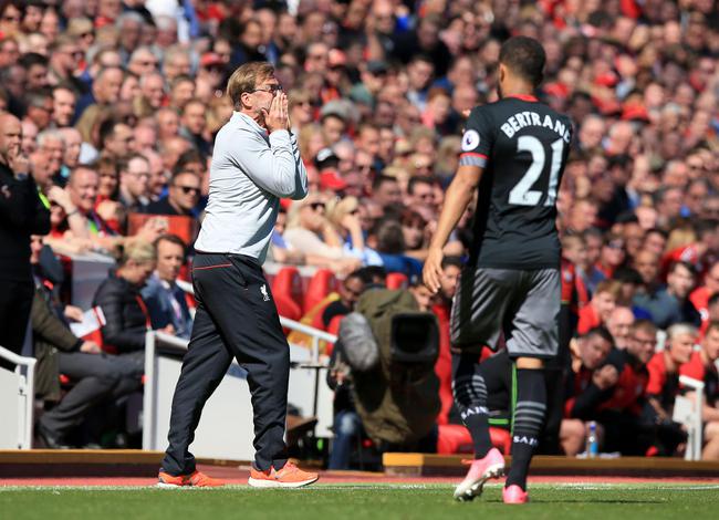 每体：巴萨仍在关注凯恩，等待他和拜仁的最终动向（每体：巴萨仍在追踪凯恩动态，等待他与拜仁最终决定）