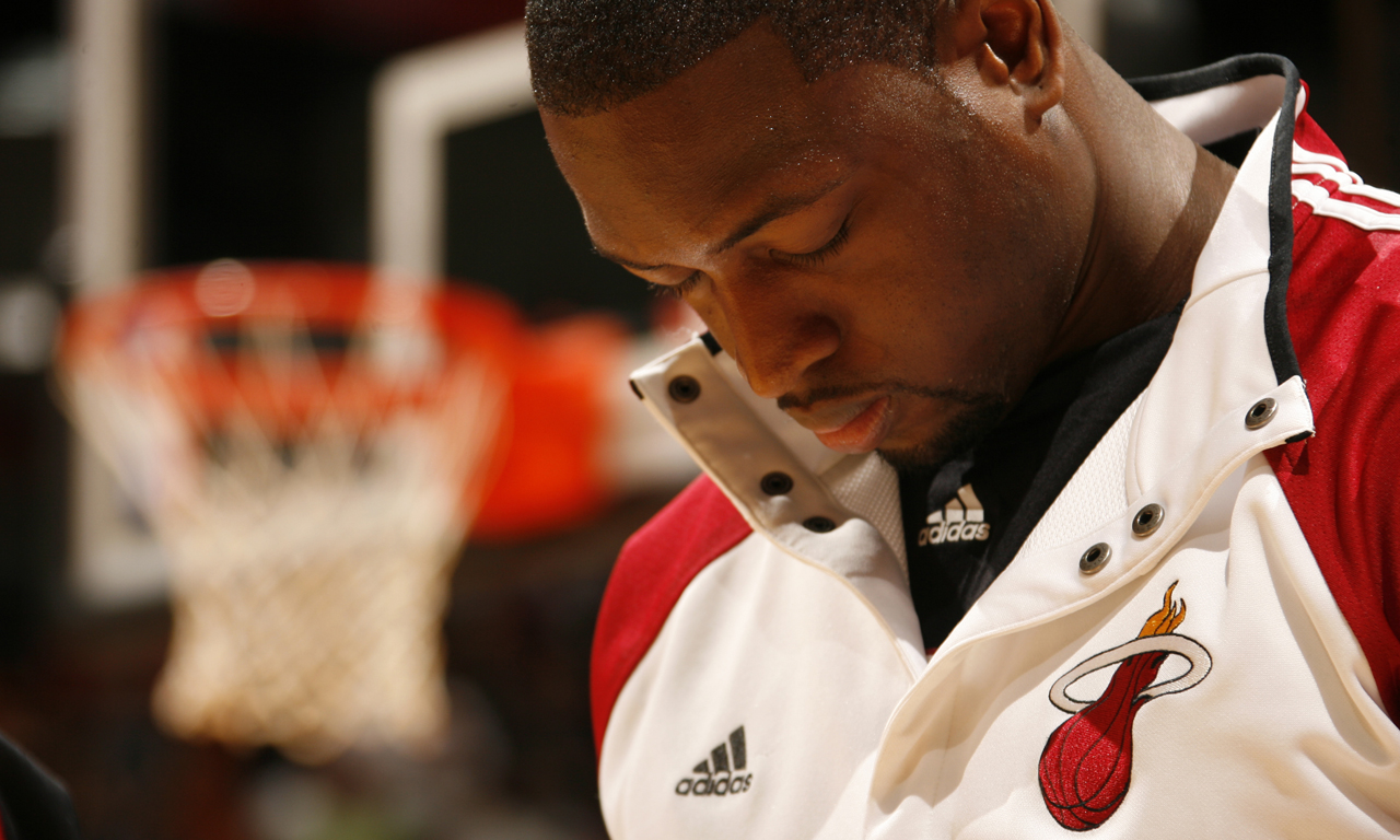 内雷斯重返光明球场 （内雷斯重回光明球场）